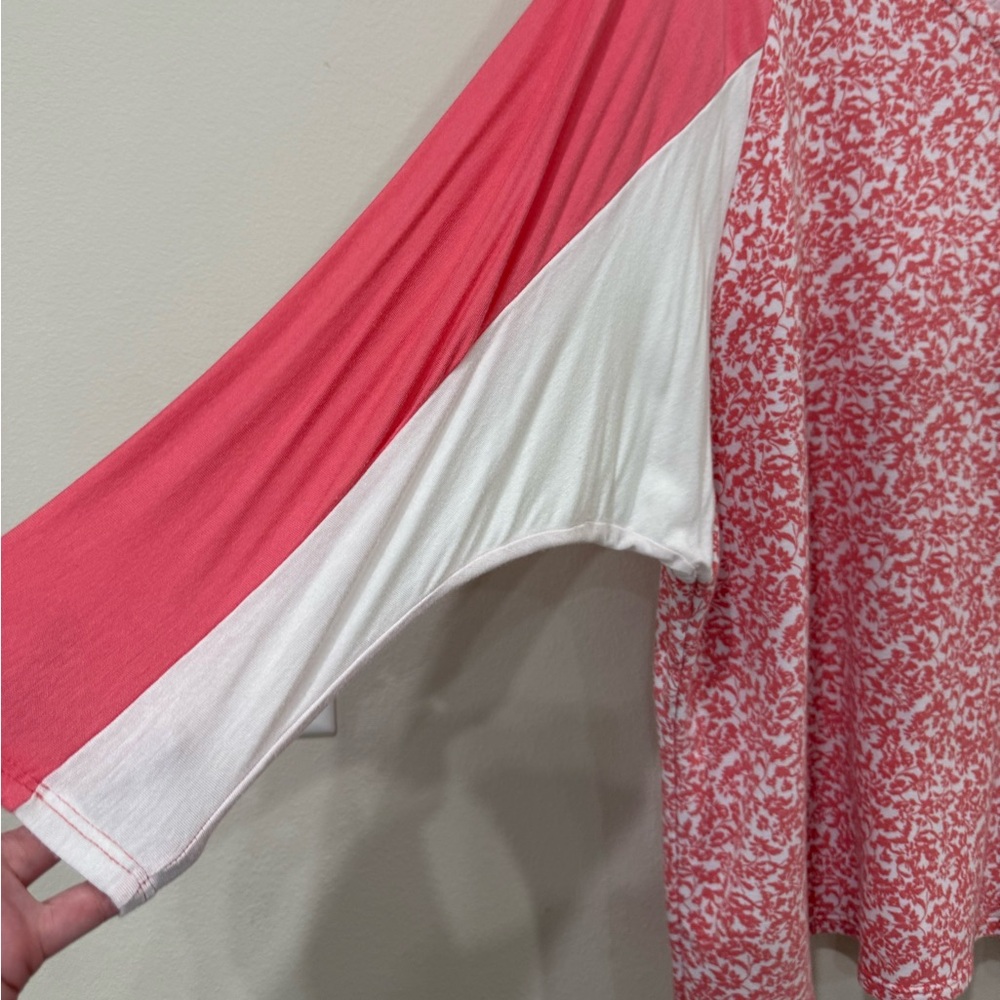 Elegant Pink and White Long Sleeve Top - Picture 2 of 4